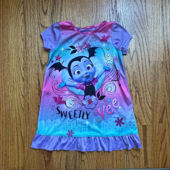 Vampirina Night Gown 4 Purple - Picture 1 of 2